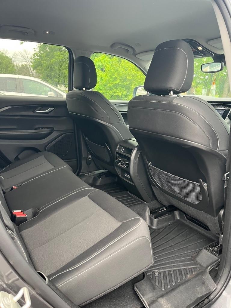 Jeep Grand Cherokee Laredo 4x4 2023