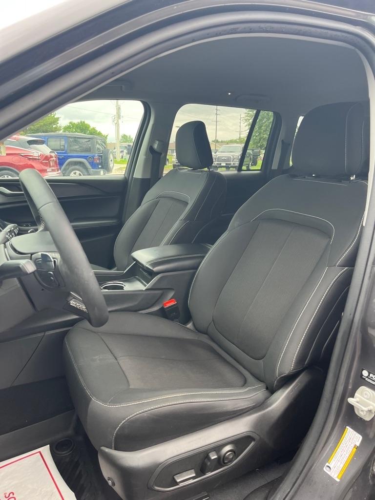 Jeep Grand Cherokee Laredo 4x4 2023