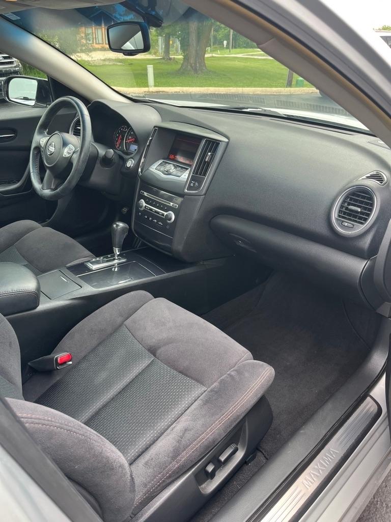Nissan Maxima 4dr Sdn 3.5 S 2014