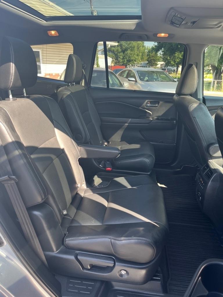 Honda Pilot AWD 4dr Elite w/RES & Navi 2016