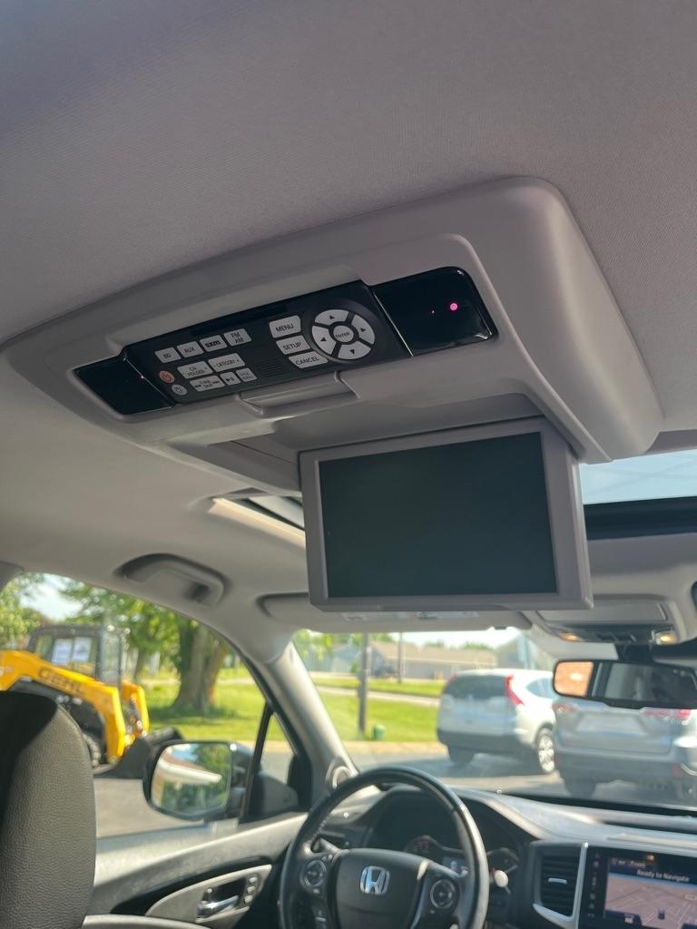 Honda Pilot AWD 4dr Elite w/RES & Navi 2016