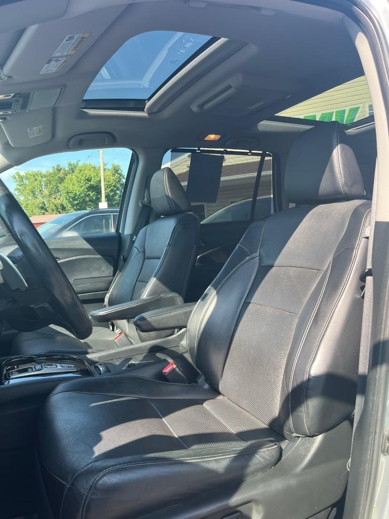 Honda Pilot AWD 4dr Elite w/RES & Navi 2016