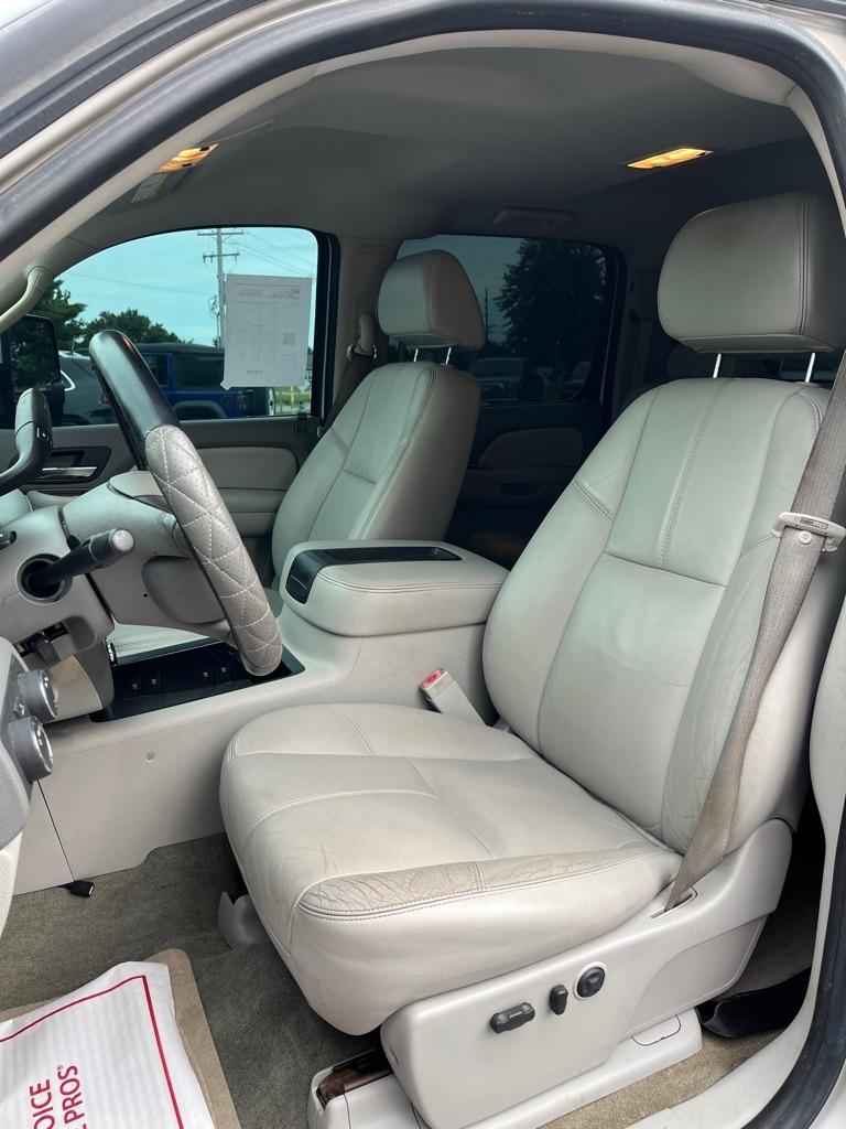 Chevrolet Silverado 2500HD 4WD Crew Cab 153" LTZ 2008