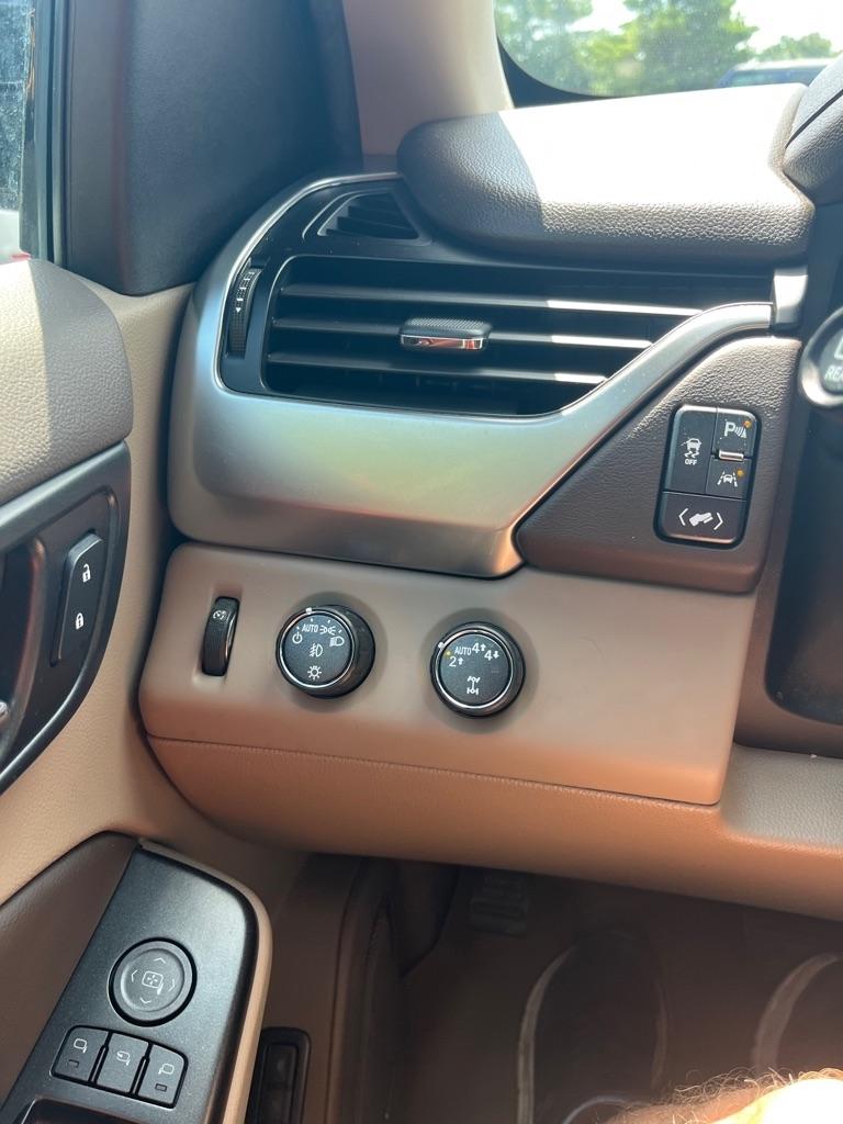 Chevrolet Tahoe 4WD 4dr LT 2019