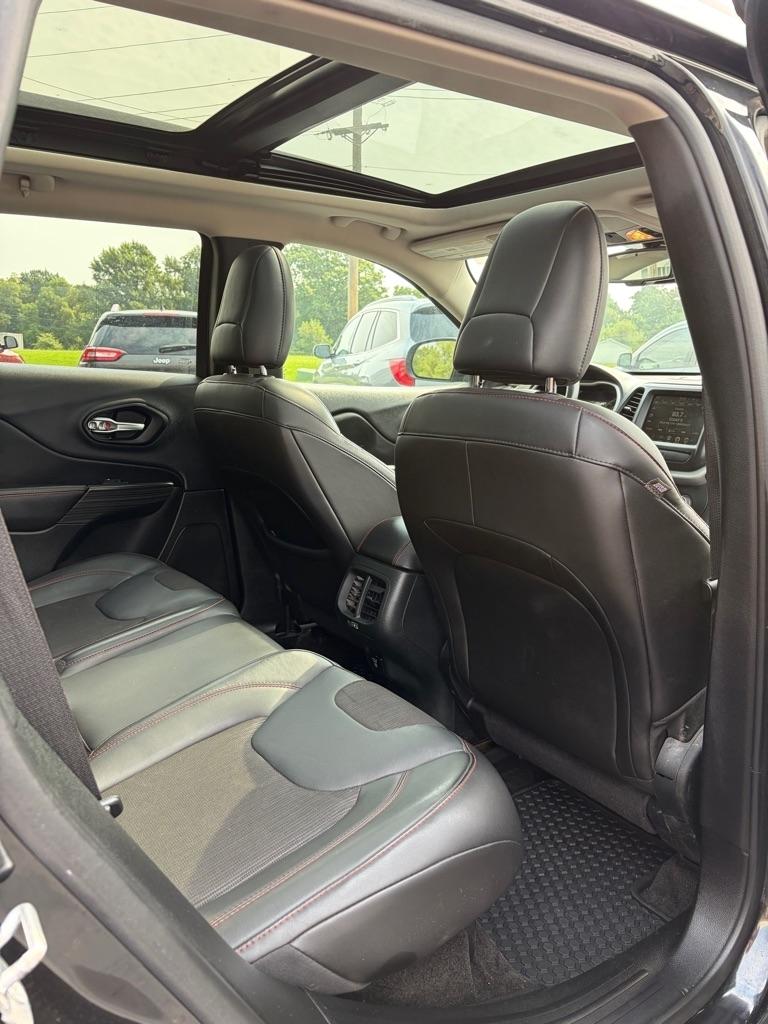 Jeep Cherokee 4WD 4dr Trailhawk 2015