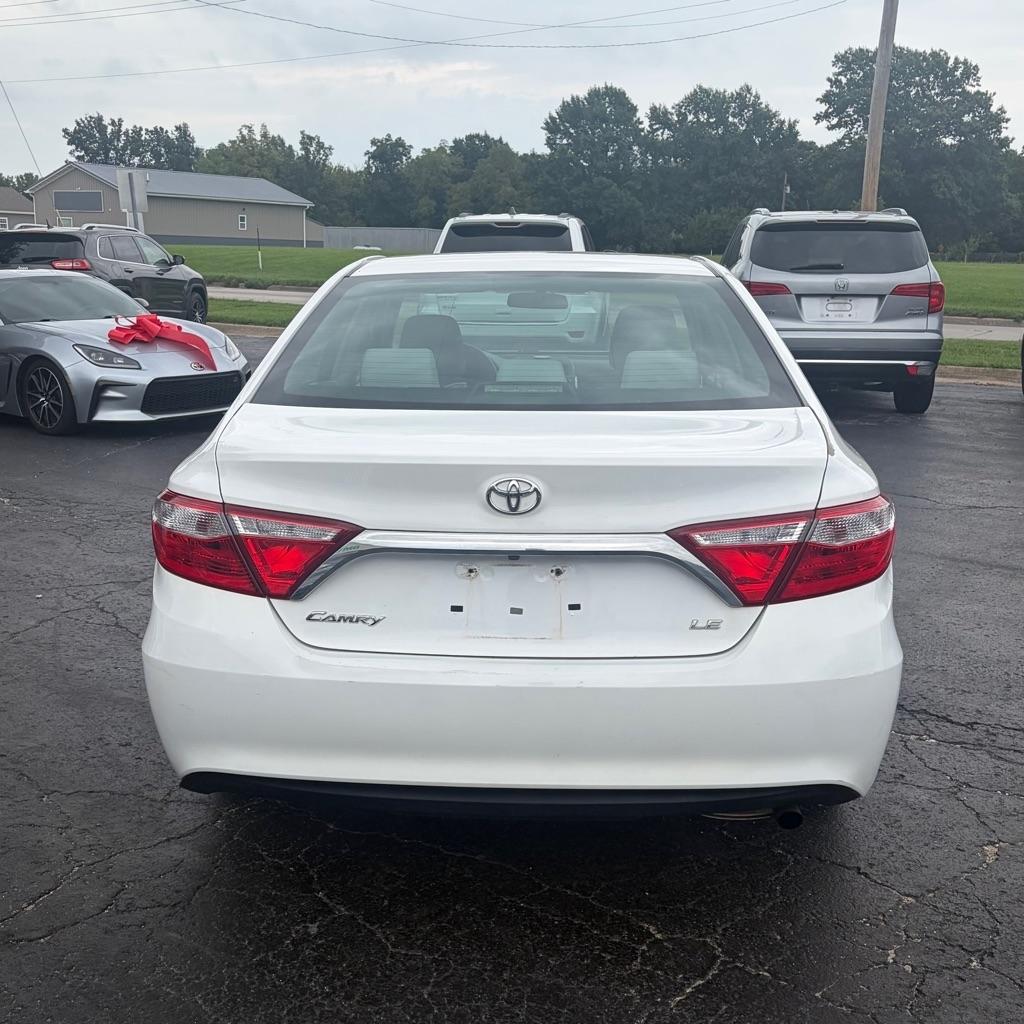 Toyota Camry 4dr Sdn I4 Auto SE w/Special Edition Pkg (Natl) 2016