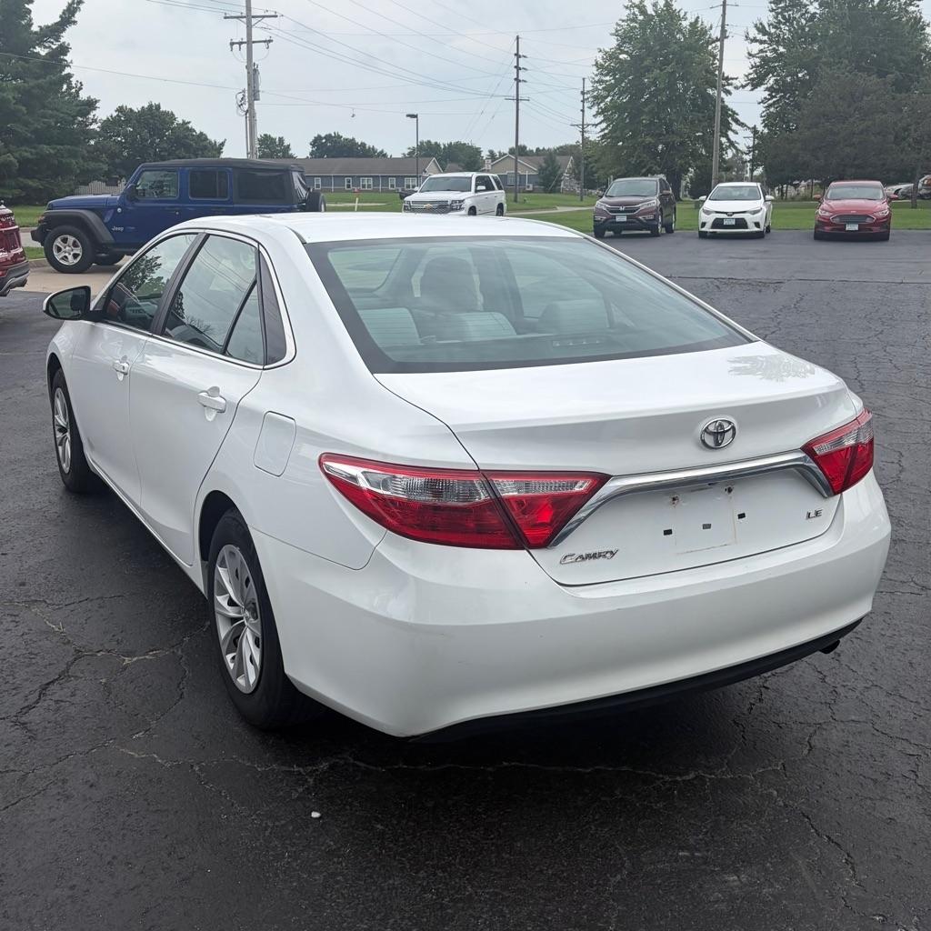 Toyota Camry 4dr Sdn I4 Auto SE w/Special Edition Pkg (Natl) 2016