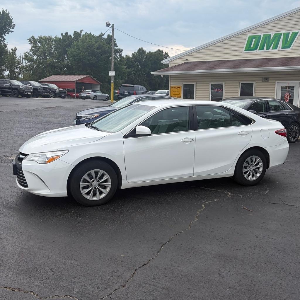 Toyota Camry 4dr Sdn I4 Auto SE w/Special Edition Pkg (Natl) 2016