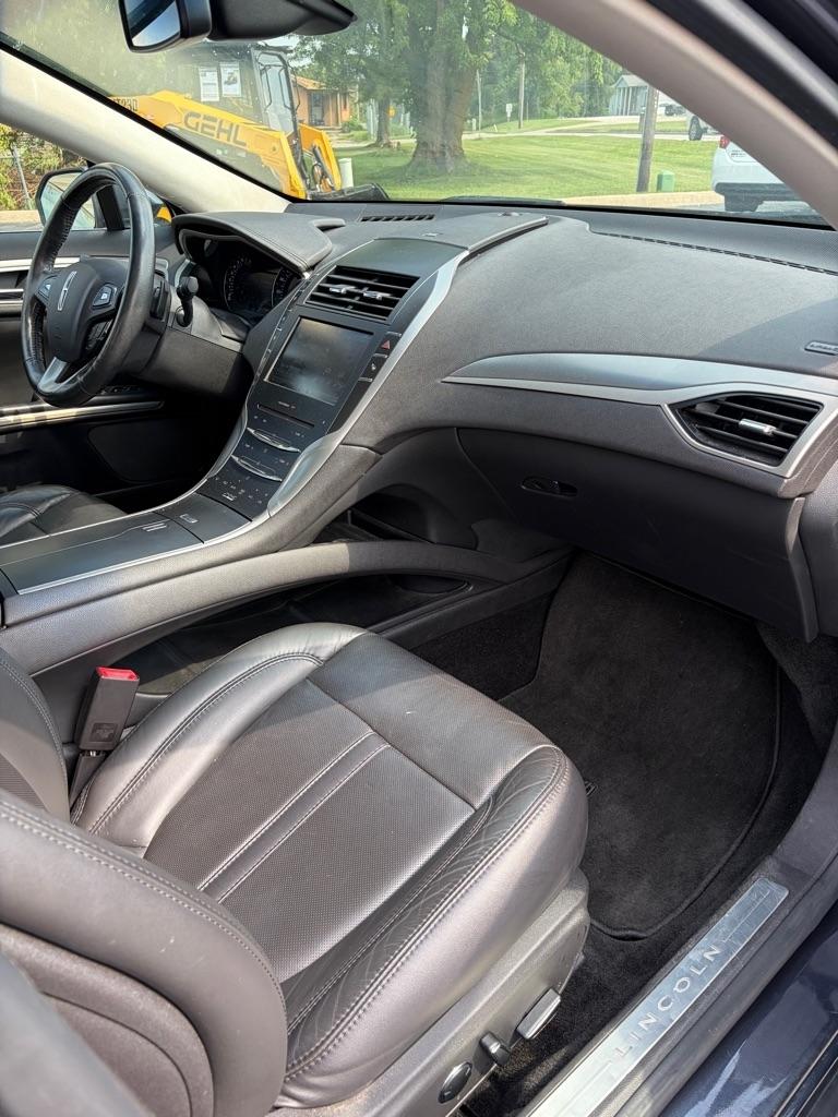 Lincoln MKZ 4dr Sdn FWD 2013
