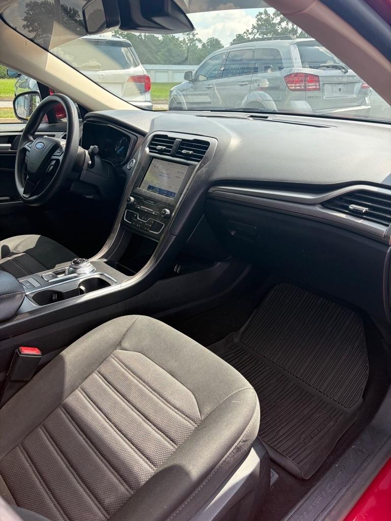 Ford Fusion SE FWD 2020
