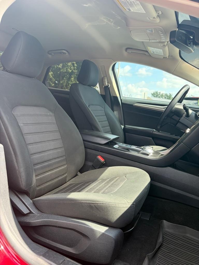 Ford Fusion SE FWD 2020
