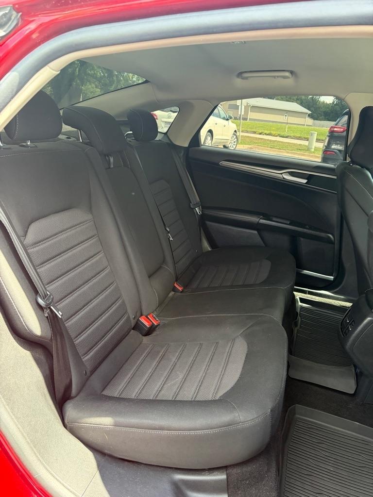 Ford Fusion SE FWD 2020