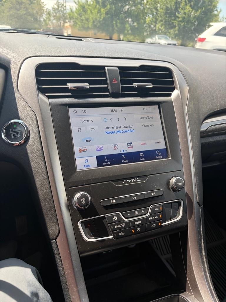 Ford Fusion SE FWD 2020