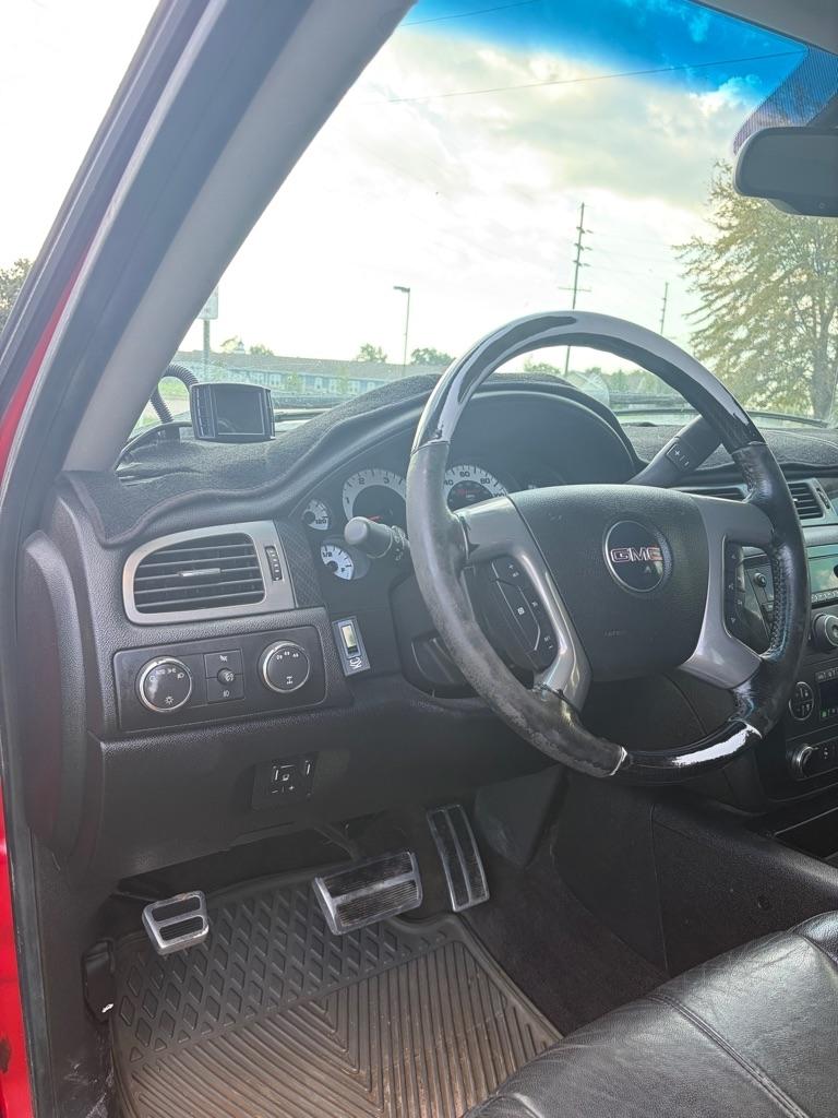 GMC Sierra 2500HD 4WD Crew Cab 153" SLT 2008