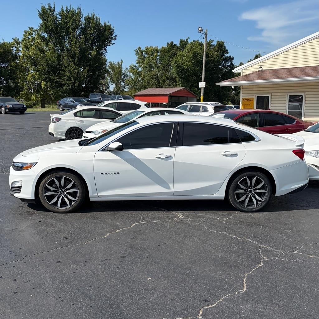 Chevrolet Malibu 4dr Sdn RS 2020