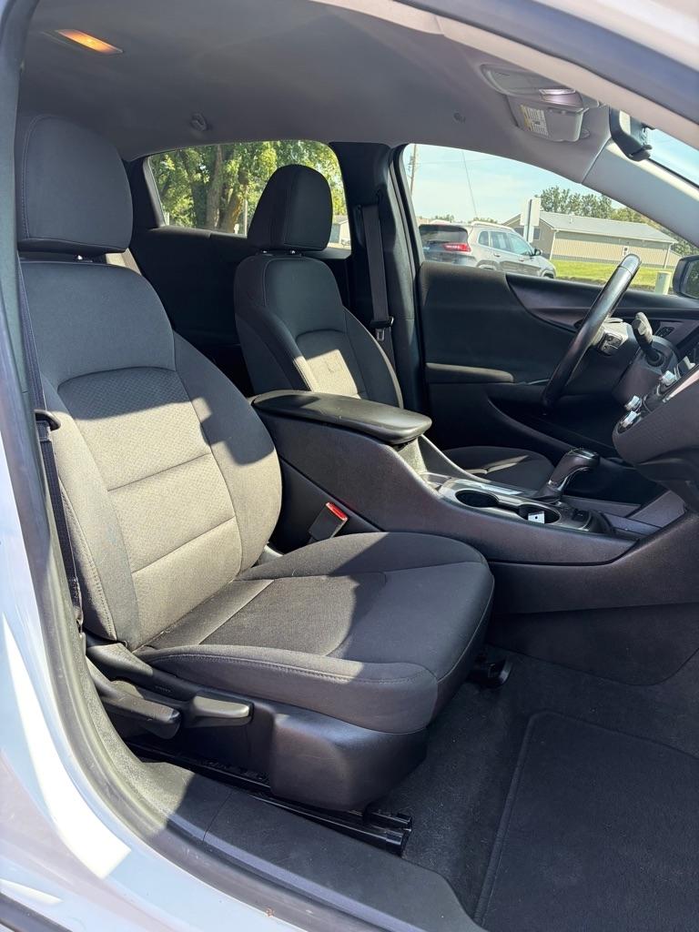 Chevrolet Malibu 4dr Sdn RS 2020