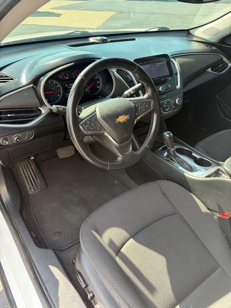 Chevrolet Malibu 4dr Sdn RS 2020