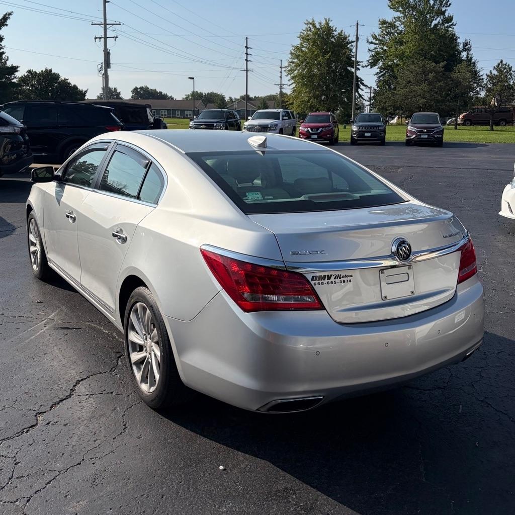 Buick LaCrosse 4dr Sdn Premium I FWD 2016