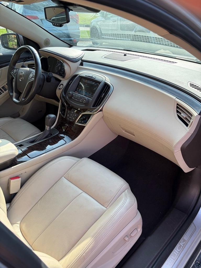Buick LaCrosse 4dr Sdn Premium I FWD 2016