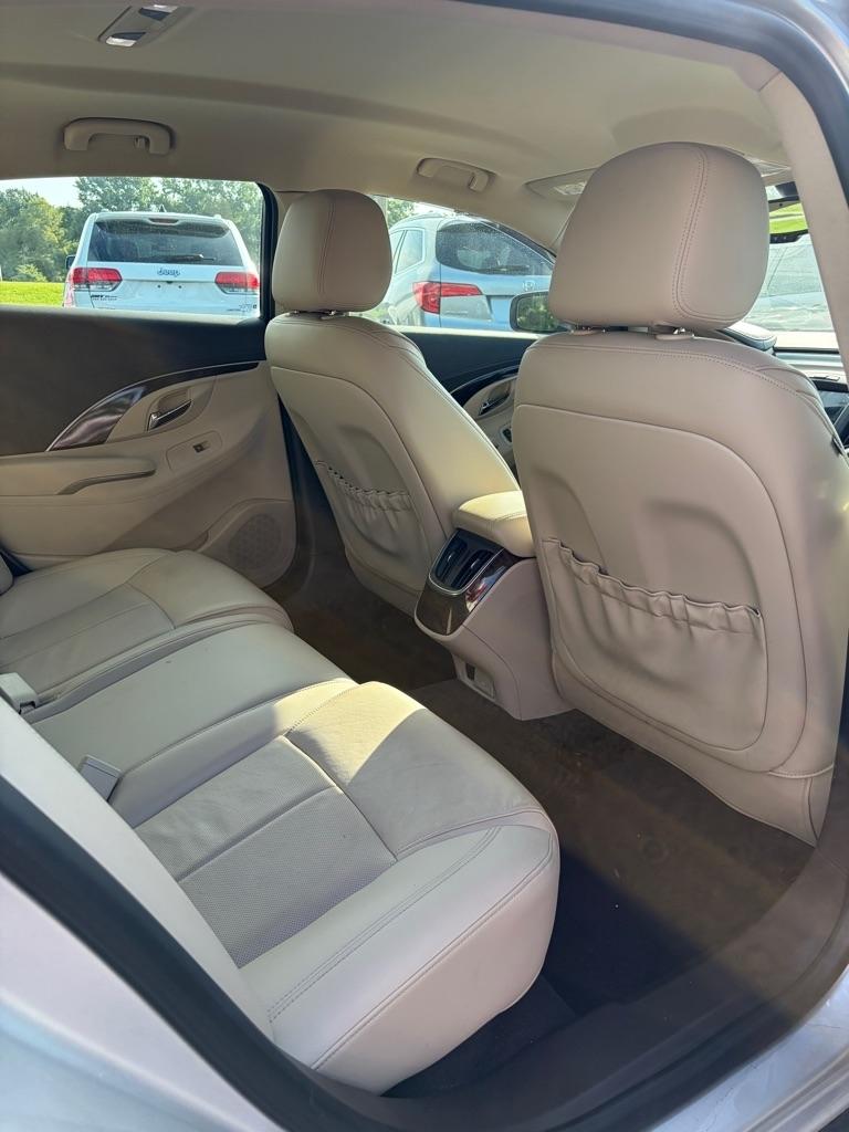 Buick LaCrosse 4dr Sdn Premium I FWD 2016