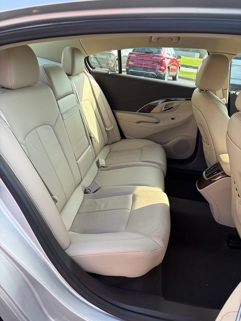 Buick LaCrosse 4dr Sdn Premium I FWD 2016