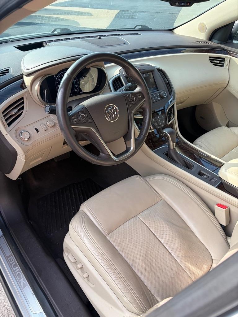 Buick LaCrosse 4dr Sdn Premium I FWD 2016