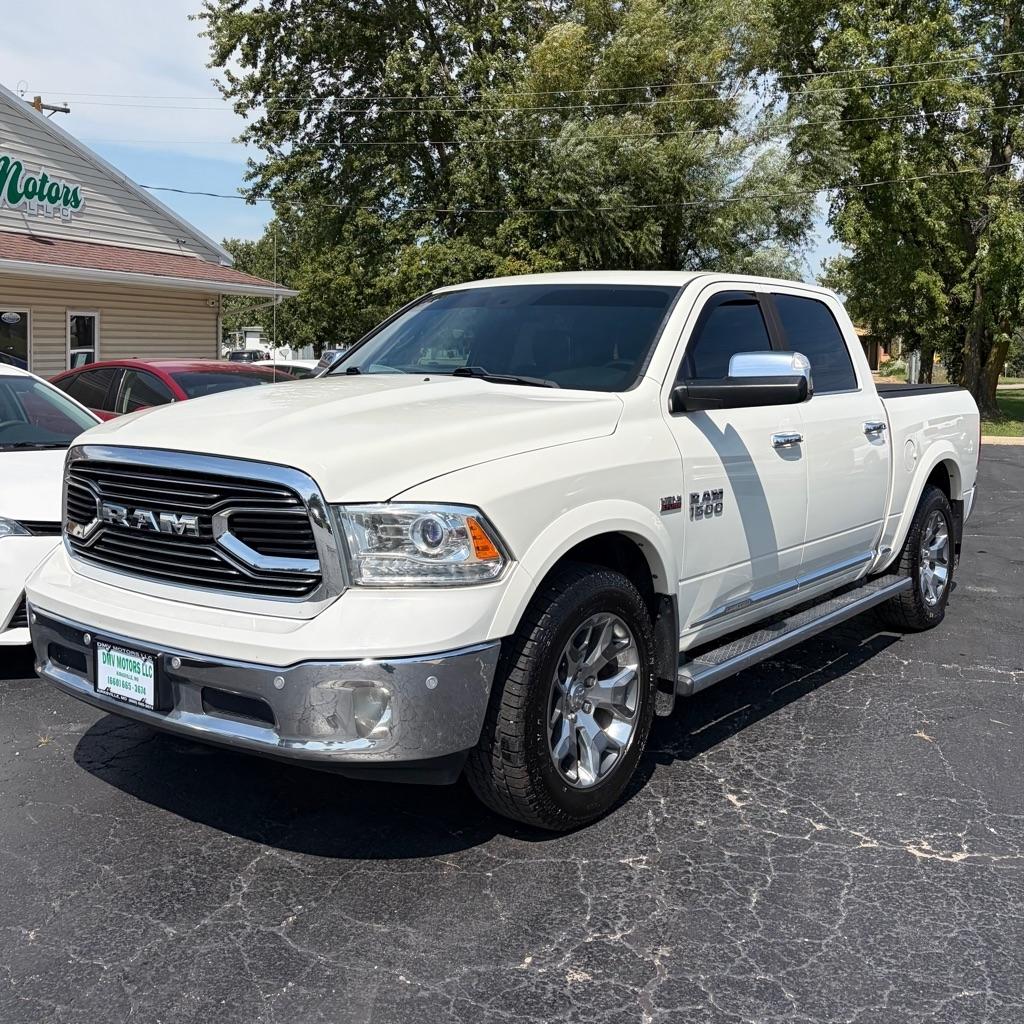 RAM 1500 4WD Crew Cab 140.5" Limited 2017