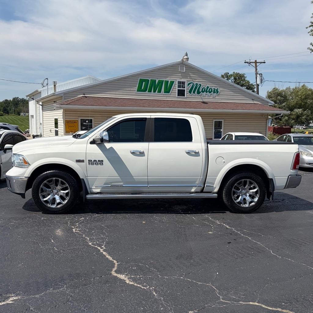 RAM 1500 4WD Crew Cab 140.5" Limited 2017