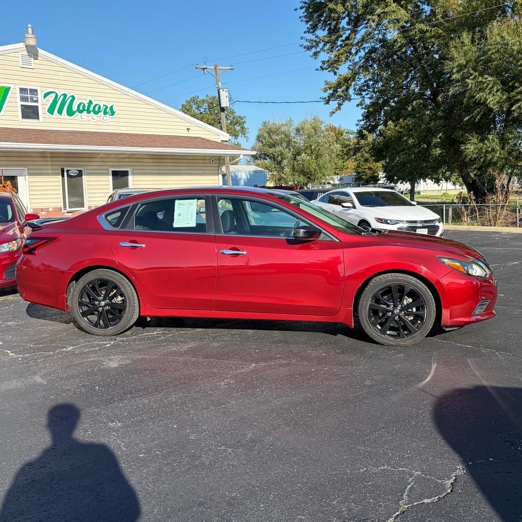 Nissan Altima 2.5 SR Sedan 2017