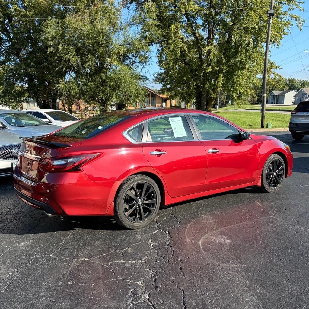 Nissan Altima 2.5 SR Sedan 2017