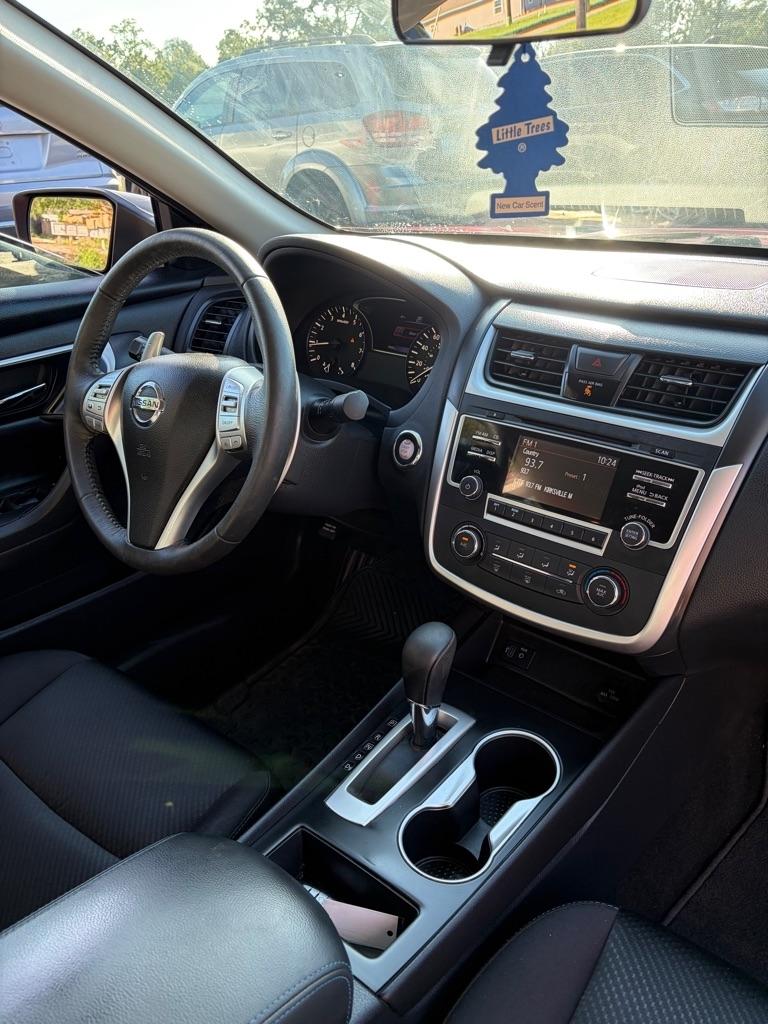 Nissan Altima 2.5 SR Sedan 2017