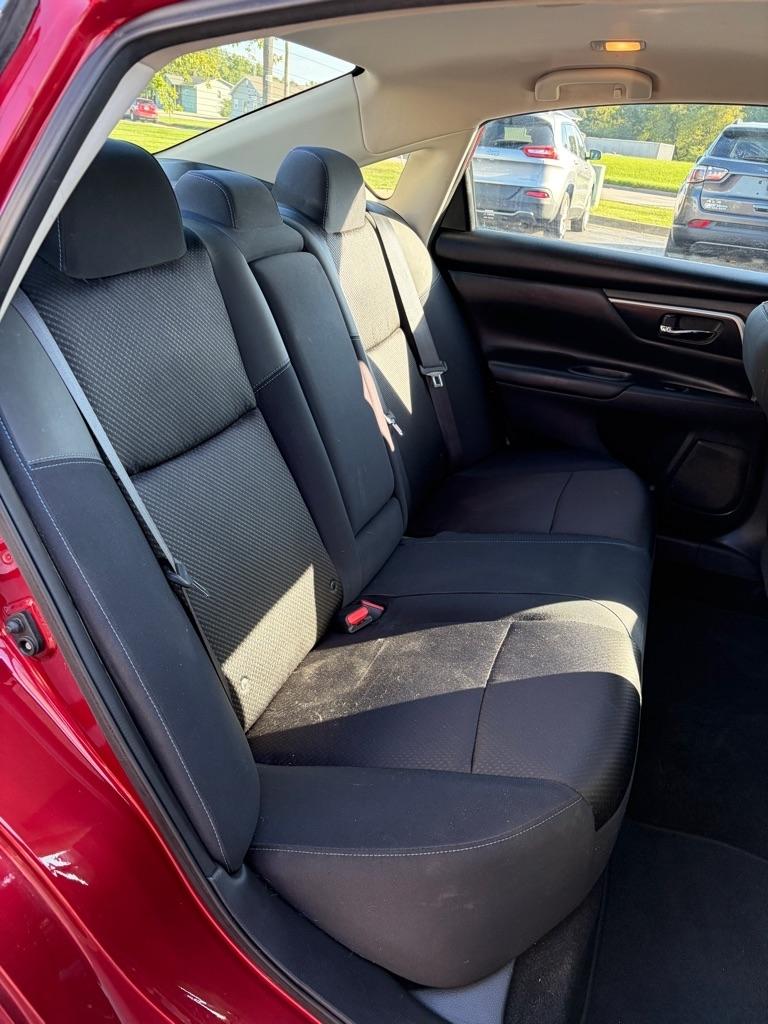 Nissan Altima 2.5 SR Sedan 2017