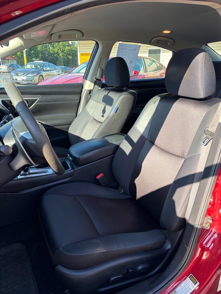 Nissan Altima 2.5 SR Sedan 2017