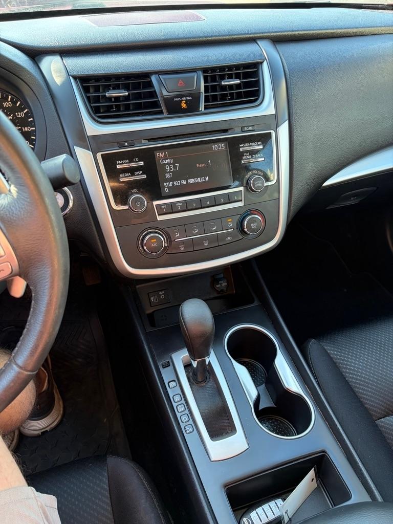 Nissan Altima 2.5 SR Sedan 2017