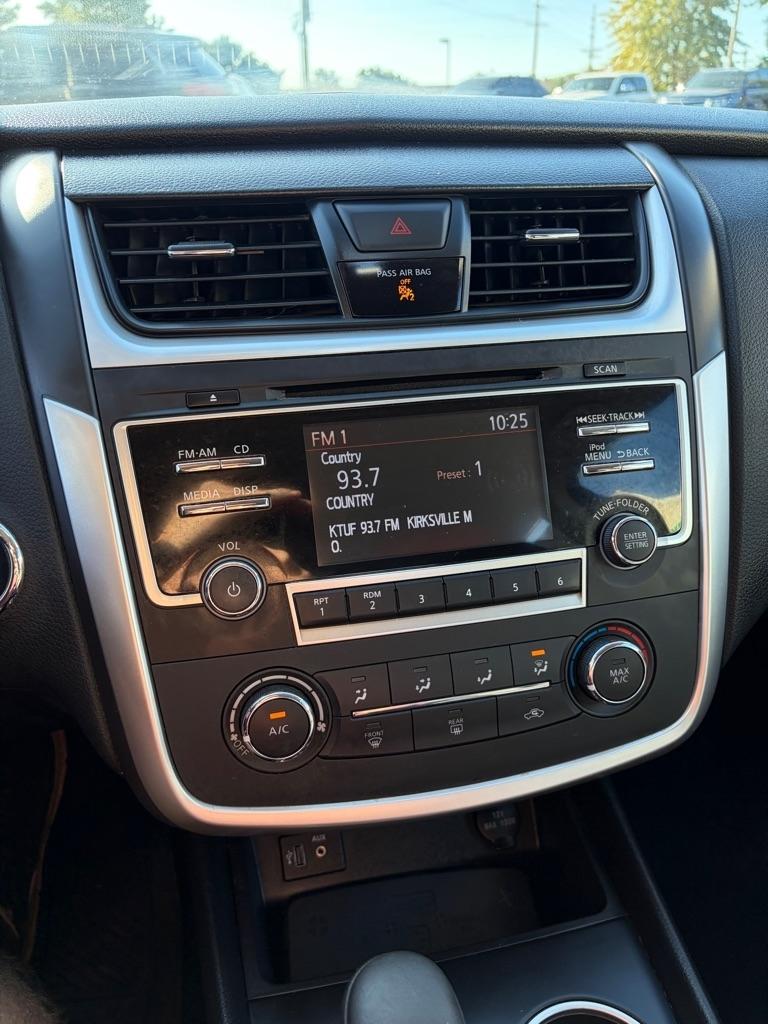 Nissan Altima 2.5 SR Sedan 2017