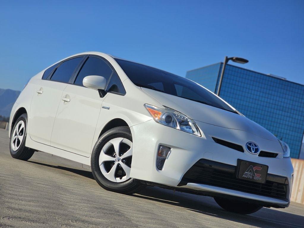 Toyota Prius Four 2014