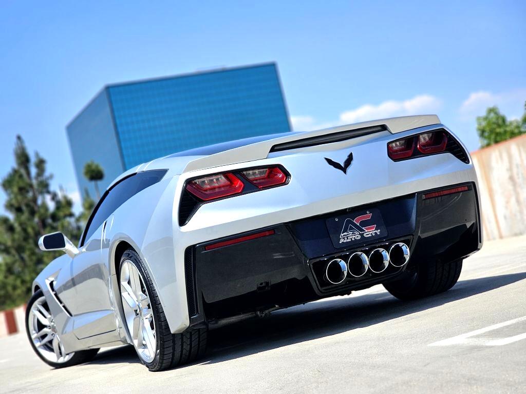2015 Chevrolet Corvette Z51 3LT Coupe photo 2