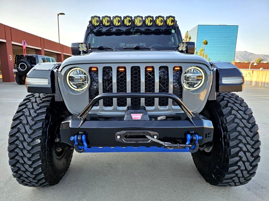 2021 Jeep Gladiator Freedom photo 3