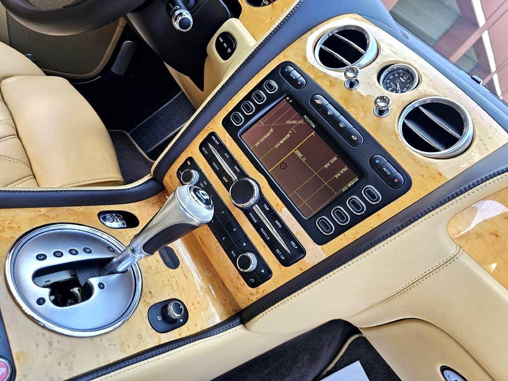 2010 Bentley Continental GT photo 19
