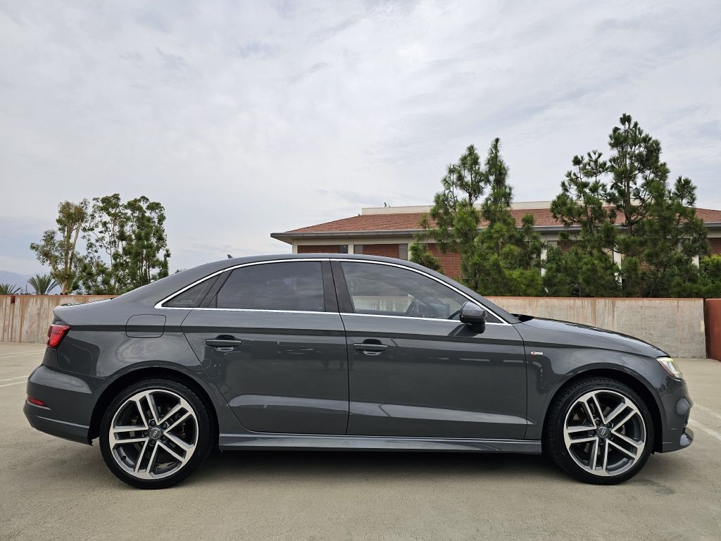 2018 Audi A3 2.0 TFSI Premium Plus photo 5