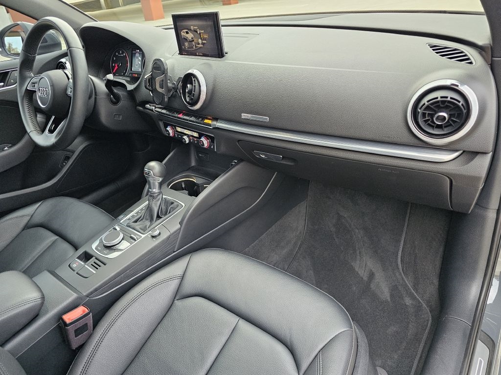 2018 Audi A3 2.0 TFSI Premium Plus photo 17