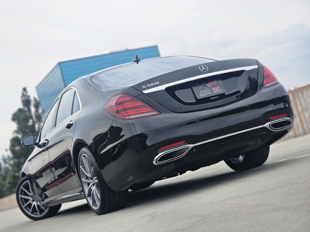 2018 Mercedes Benz S 560 photo 2