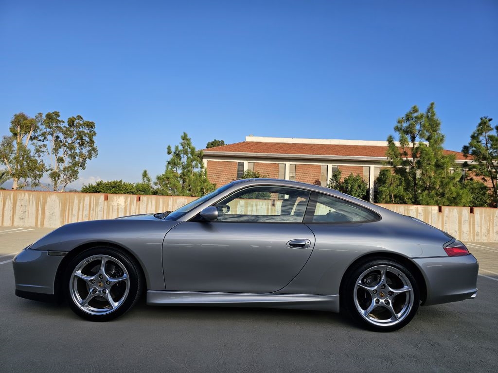 Porsche 911 Carrera 40th Anniversary Edition 2004
