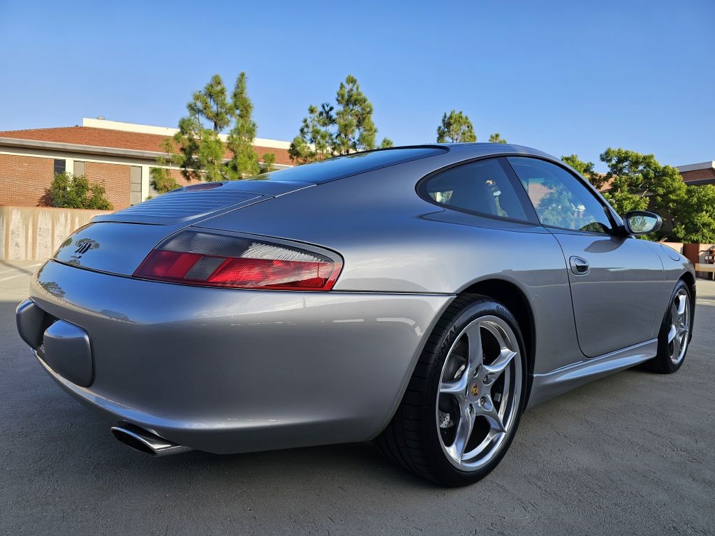 Porsche 911 Carrera 40th Anniversary Edition 2004