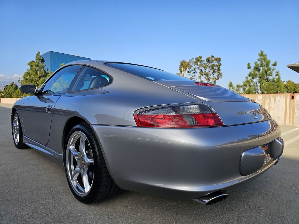 Porsche 911 Carrera 40th Anniversary Edition 2004