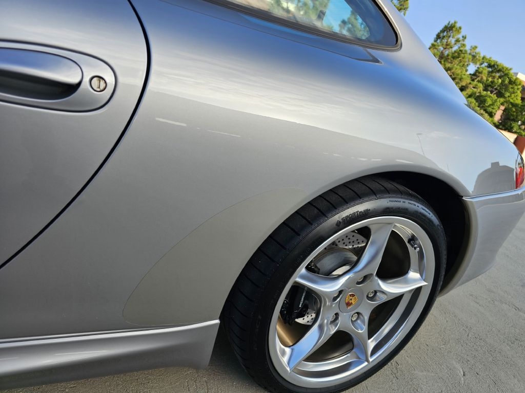 Porsche 911 Carrera 40th Anniversary Edition 2004