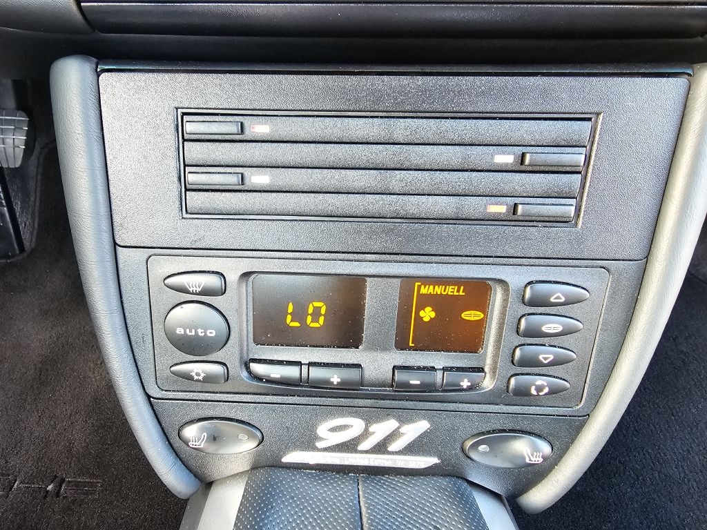 Porsche 911 Carrera 40th Anniversary Edition 2004