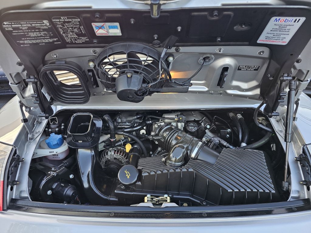 Porsche 911 Carrera 40th Anniversary Edition 2004