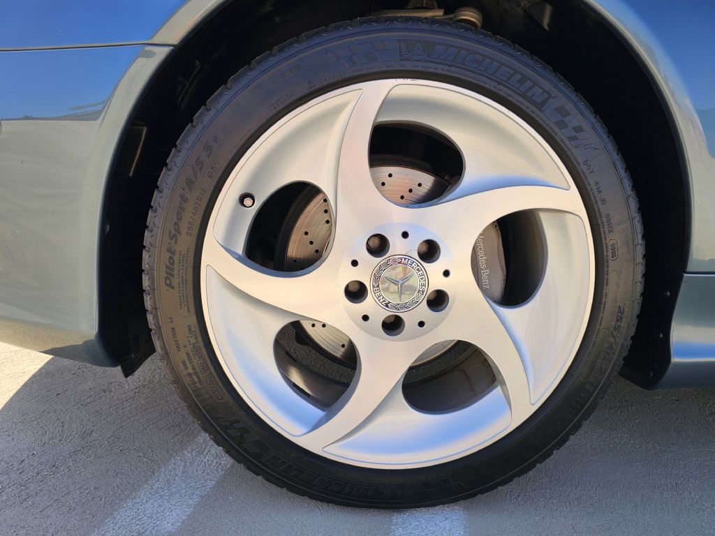 Mercedes-Benz SL-Class SL500 2004