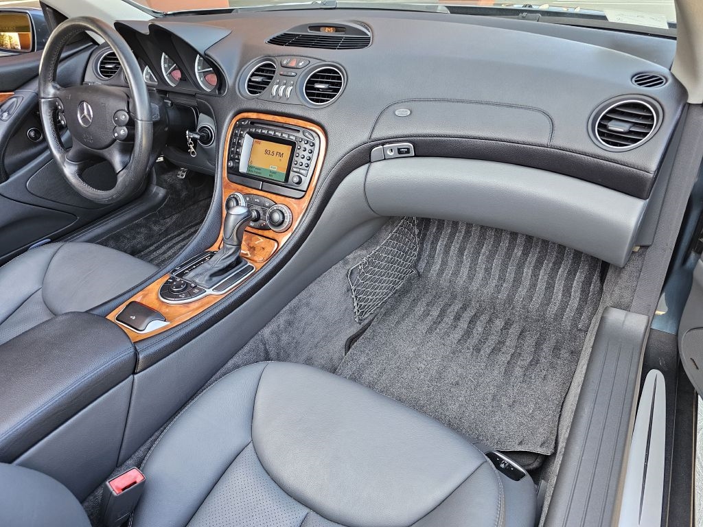 Mercedes-Benz SL-Class SL500 2004